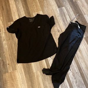 FIGS scrubs- top and jogger set